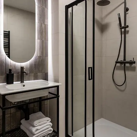 Old Town Charm & Chic By Downtown Apartments Krakow Room photo