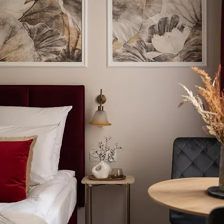 Old Town Charm & Chic By Downtown Apartments Krakow Room photo