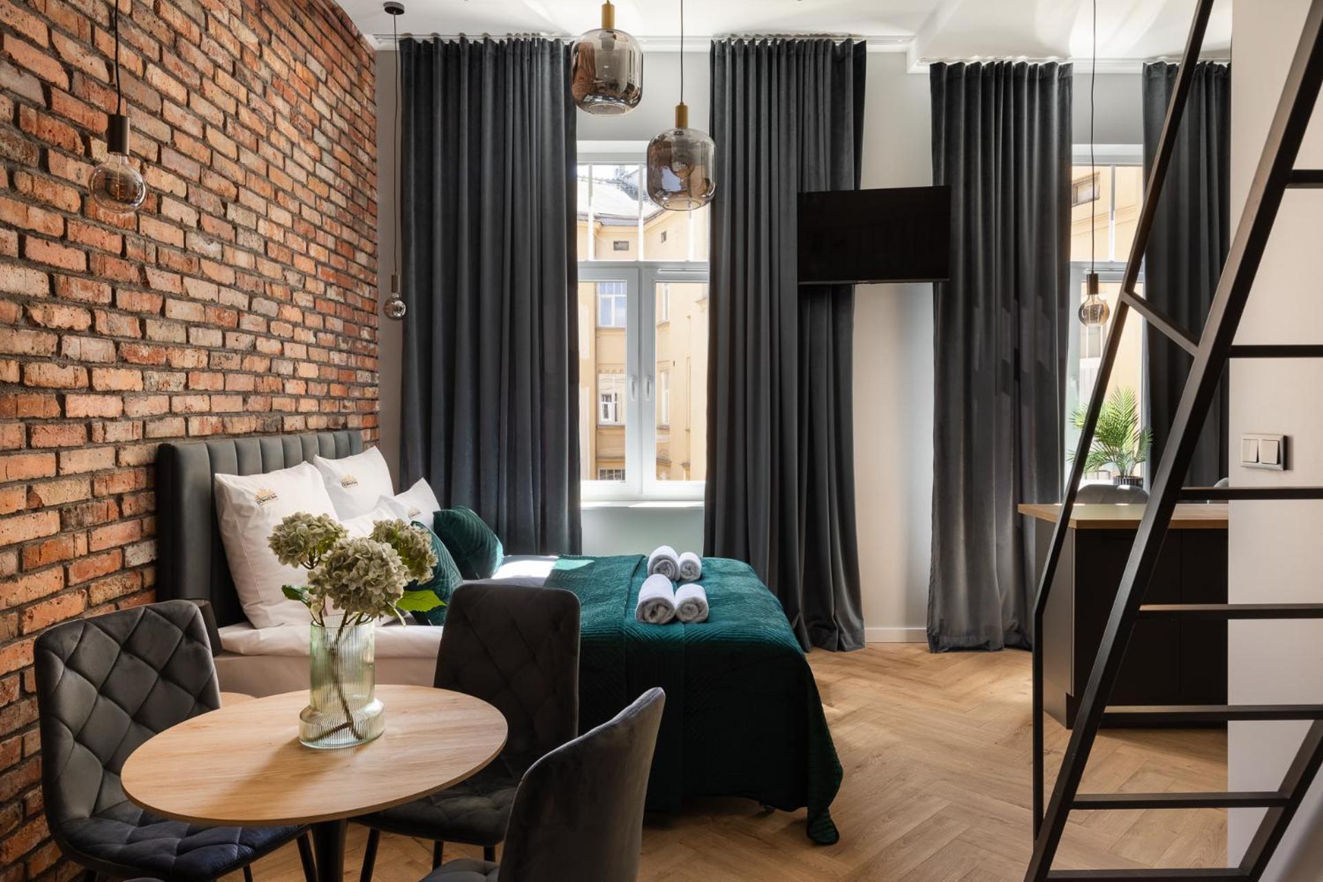 Apartment Old Town Charm & Chic By Downtown *