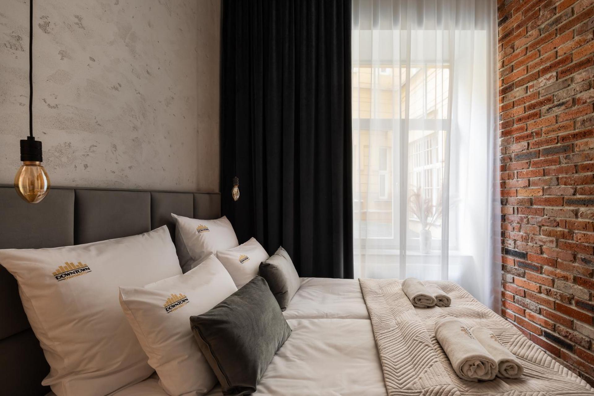Apartment Old Town Charm & Chic By Downtown *