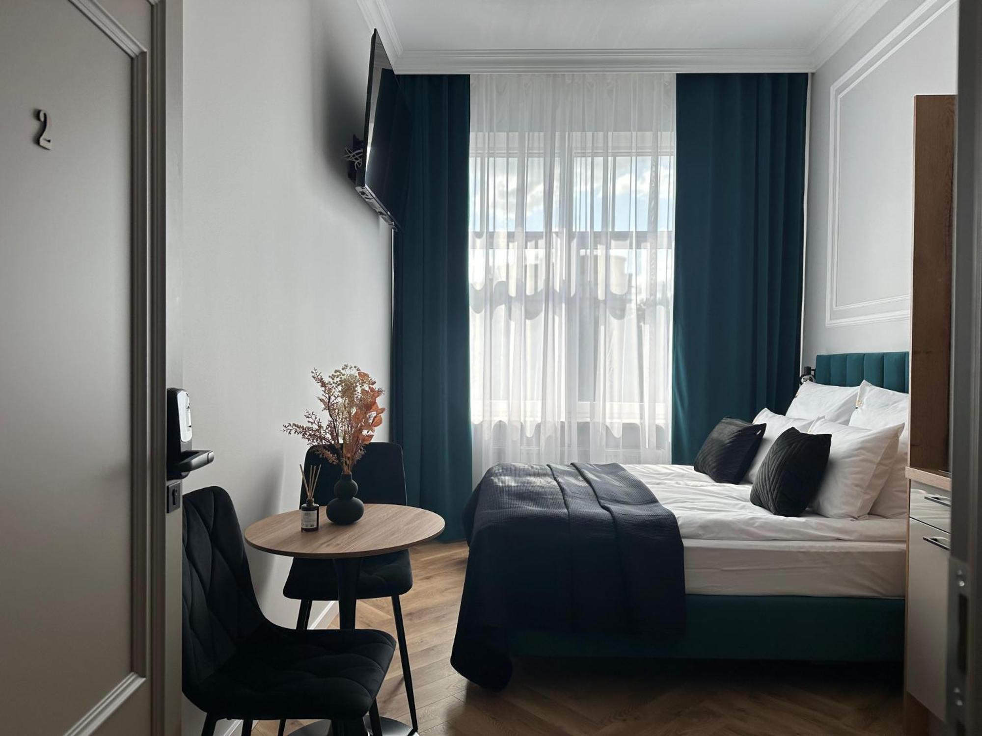 Apartment Old Town Charm & Chic By Downtown