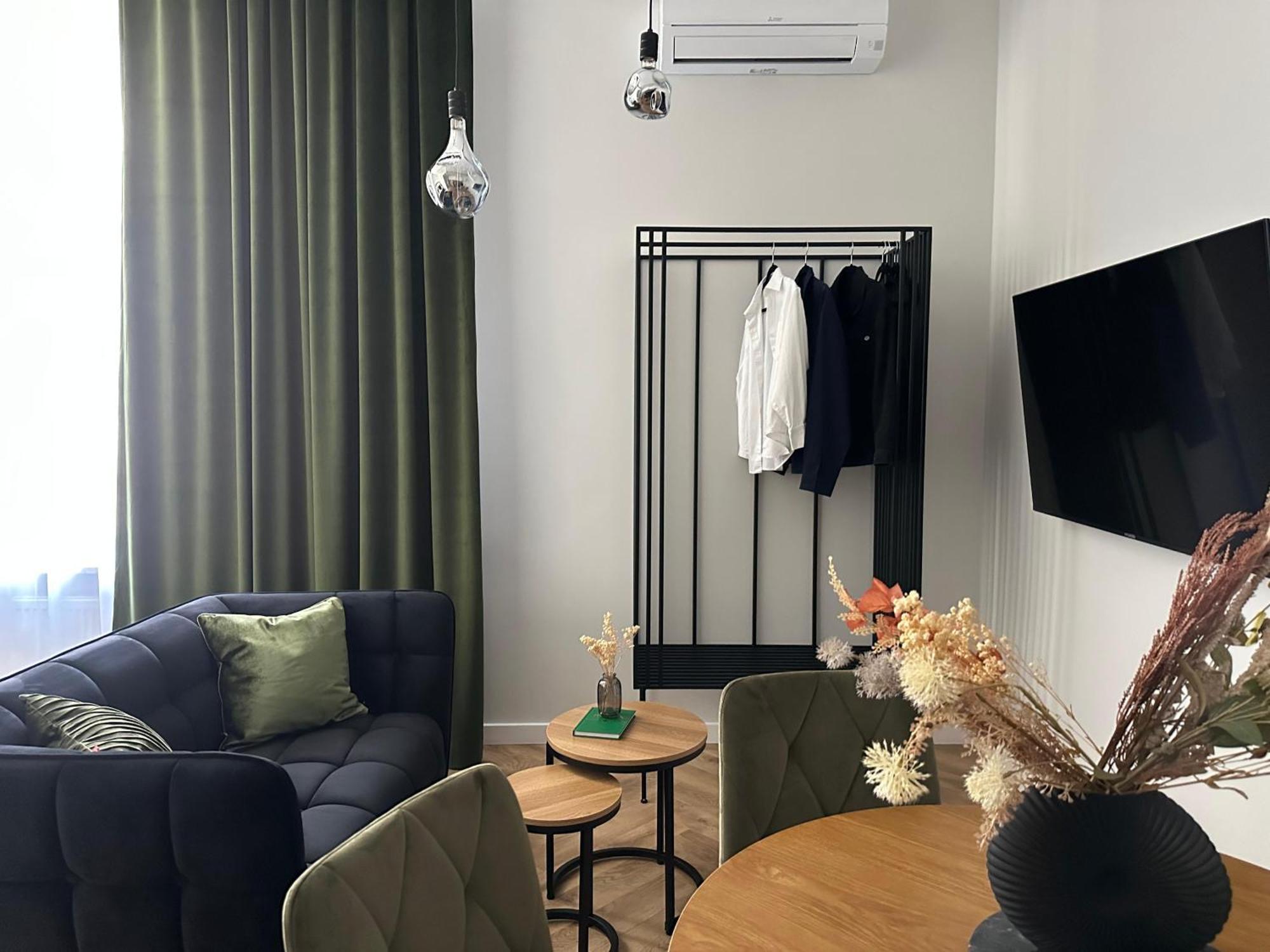 Old Town Charm & Chic By Downtown Apartment *