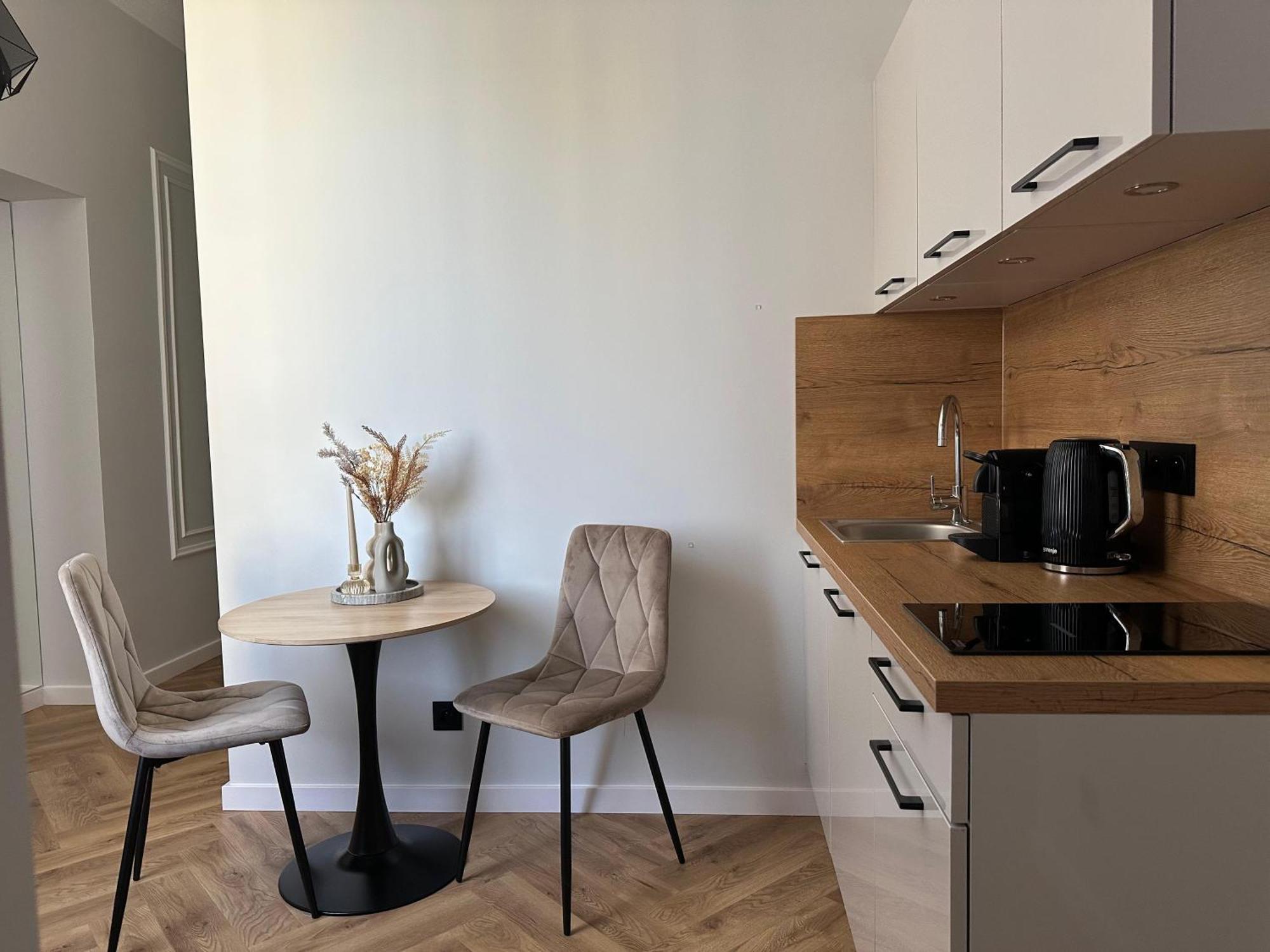 Old Town Charm & Chic By Downtown Apartment Krakow
