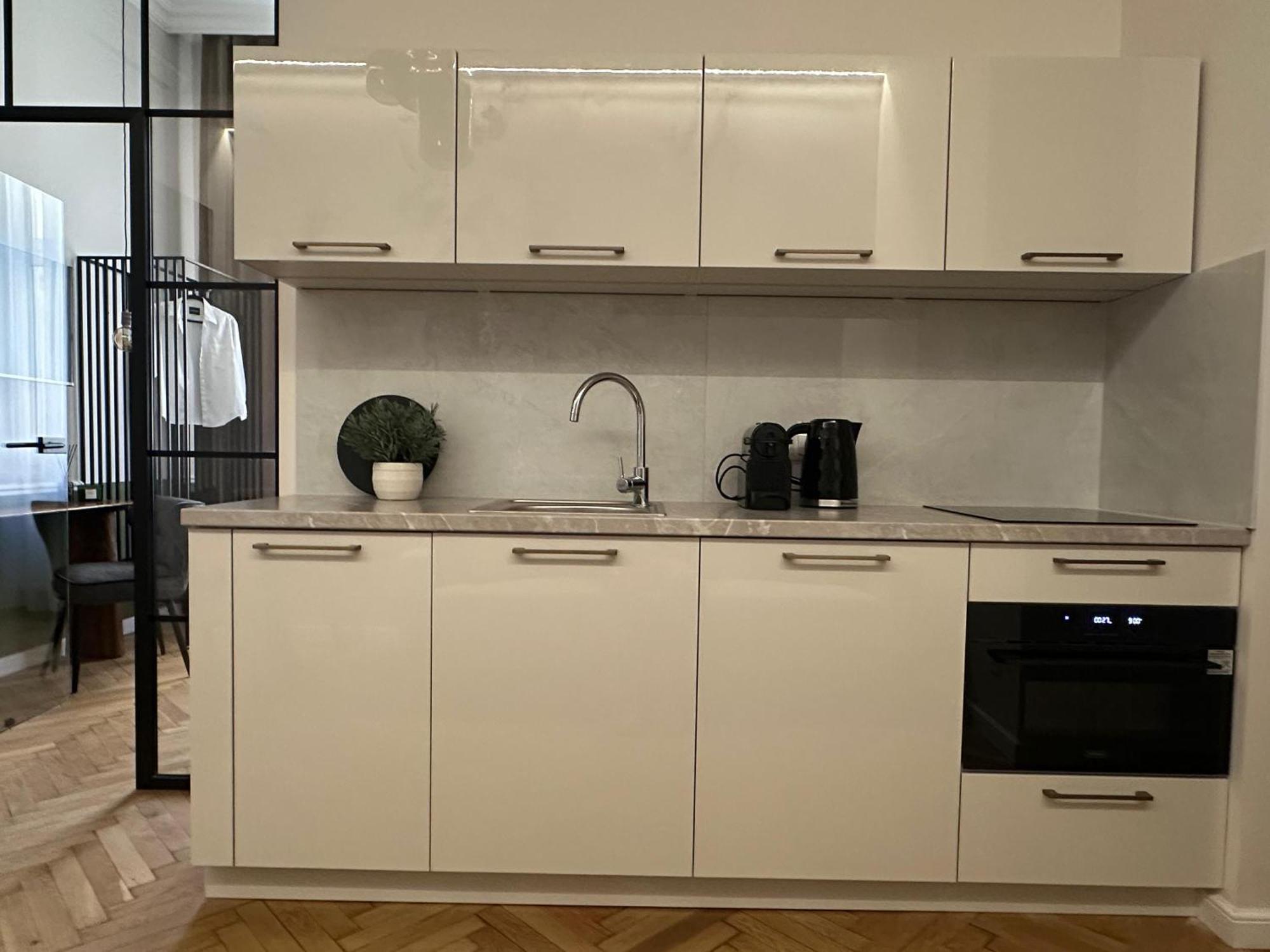 Old Town Charm & Chic By Downtown Apartment *