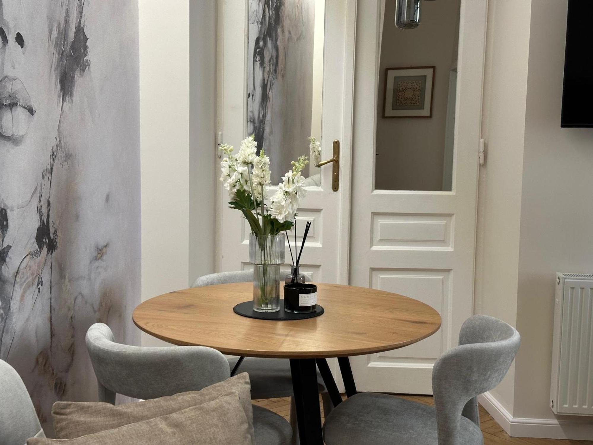Apartment Old Town Charm & Chic By Downtown Krakow